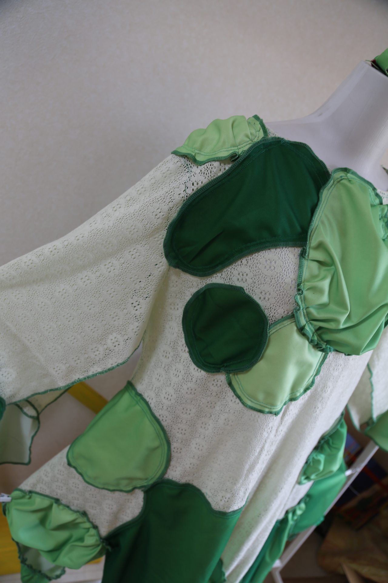 毎日がパーティ日常からワンピースドレス