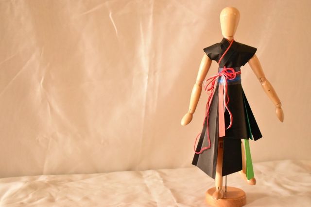 服を着た人形
